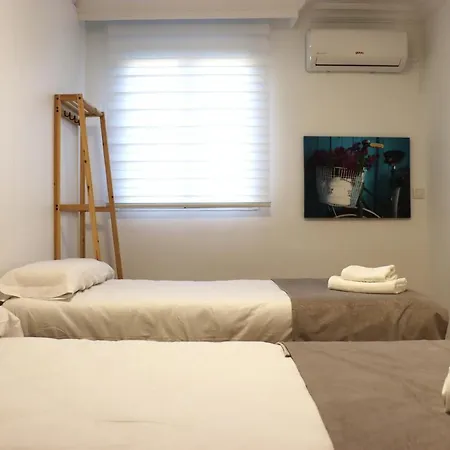 Apartment Nightinsevilla Juglar Free Parking